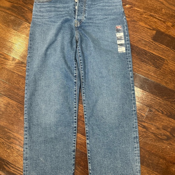 Levi’s ribcage ankle straight  jeans 28x27